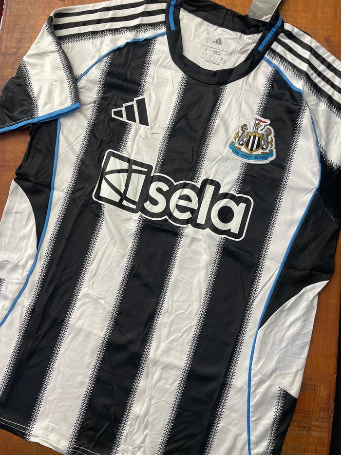 Manto new castle 2025 - versão torcedor Raccoonstore