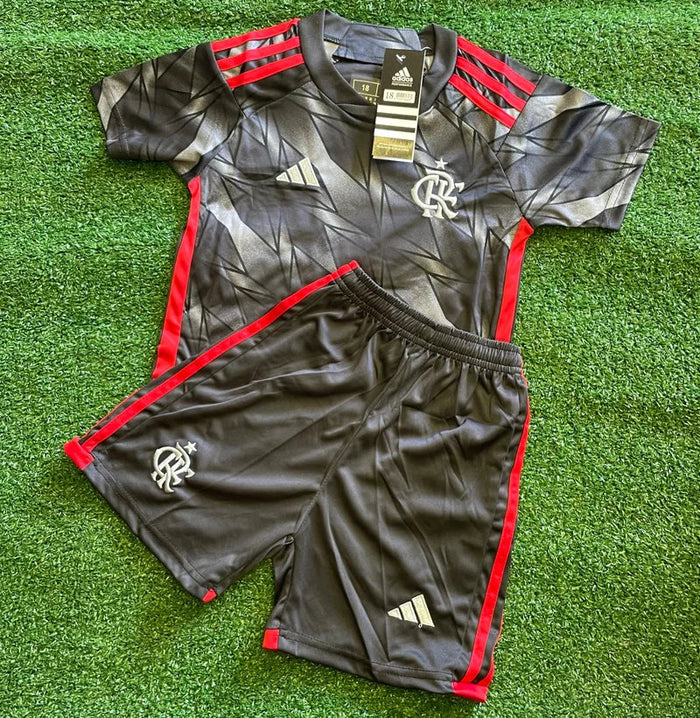 Kit Infantil Flamengo black 2024 – Versão Tailandesa Premium (Camisa + Short) Raccoonstore