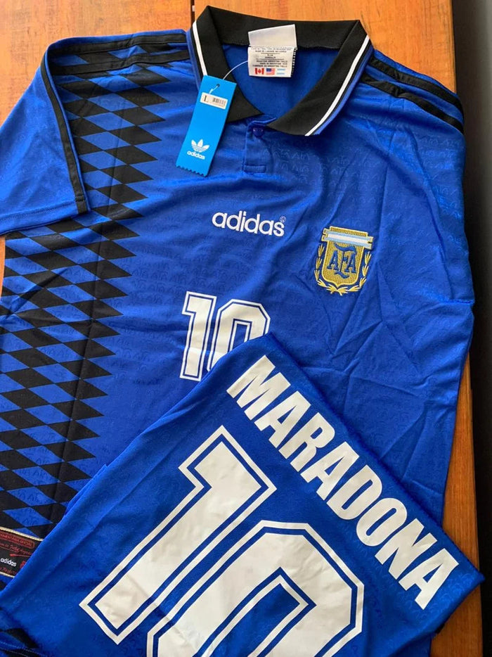 Camisa Argentina Maradona azul escuro - versão Retrô Raccoonstore